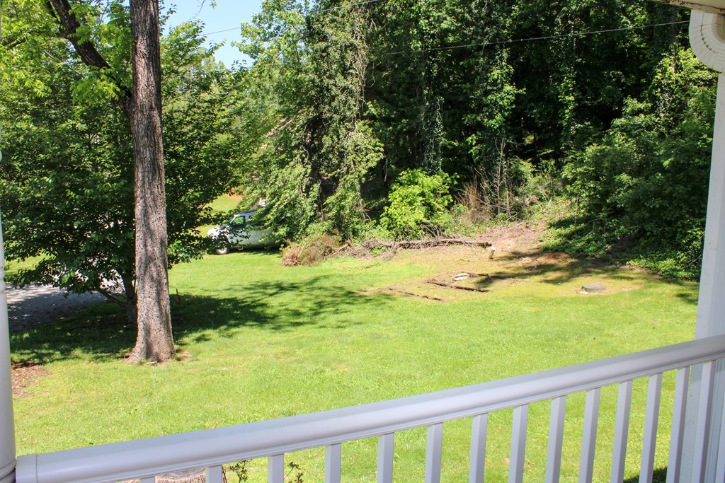 64 Cloe Moore Dr.