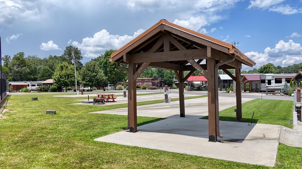 201 Foggy Mountain Road