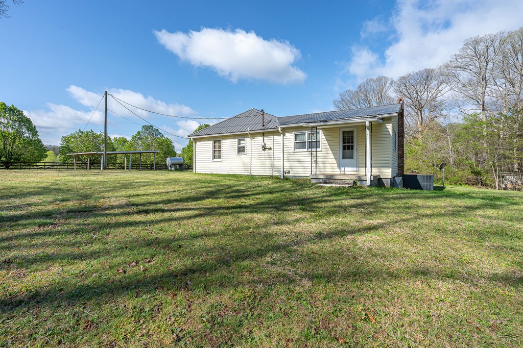 1453 Wolfcreek Road