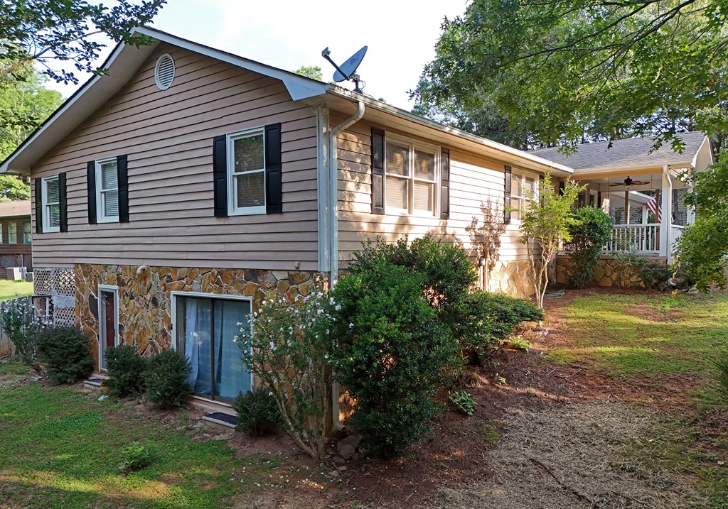355 High Country Circle
