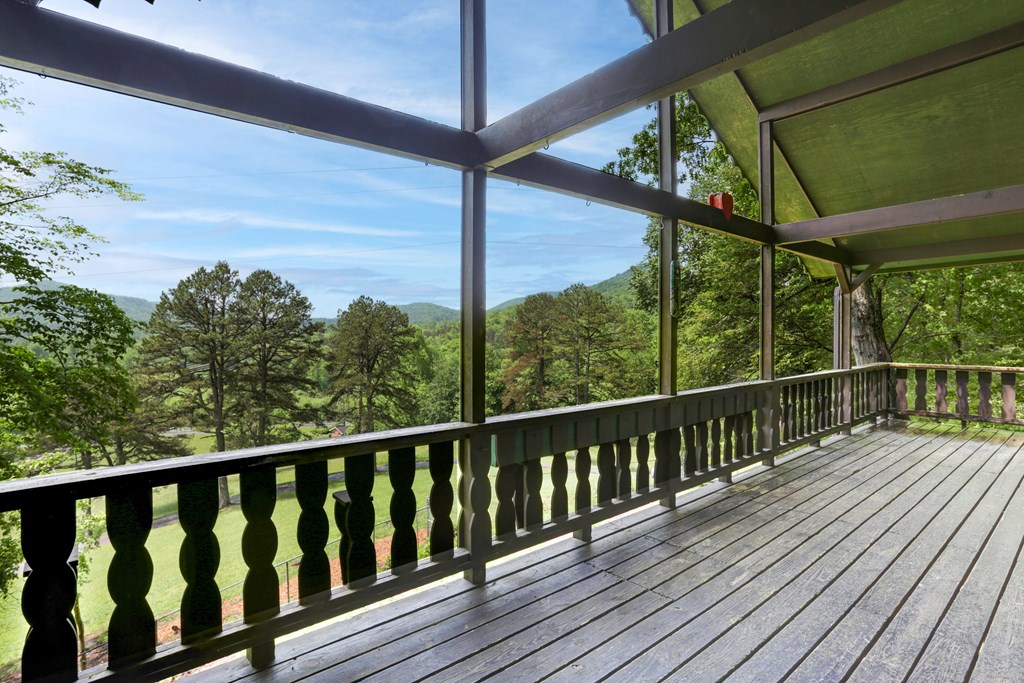 225 Richards Cove Drive