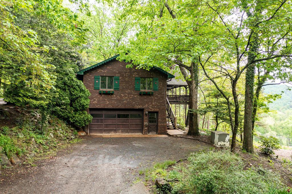 225 Richards Cove Drive