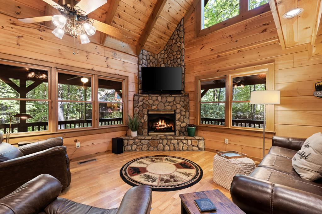 487 White Pine Trail