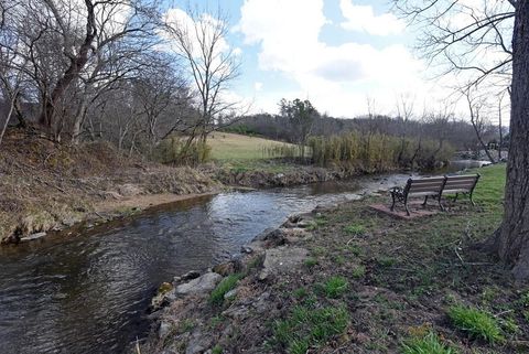 221 Golden Nugget Blairsville GA 30512