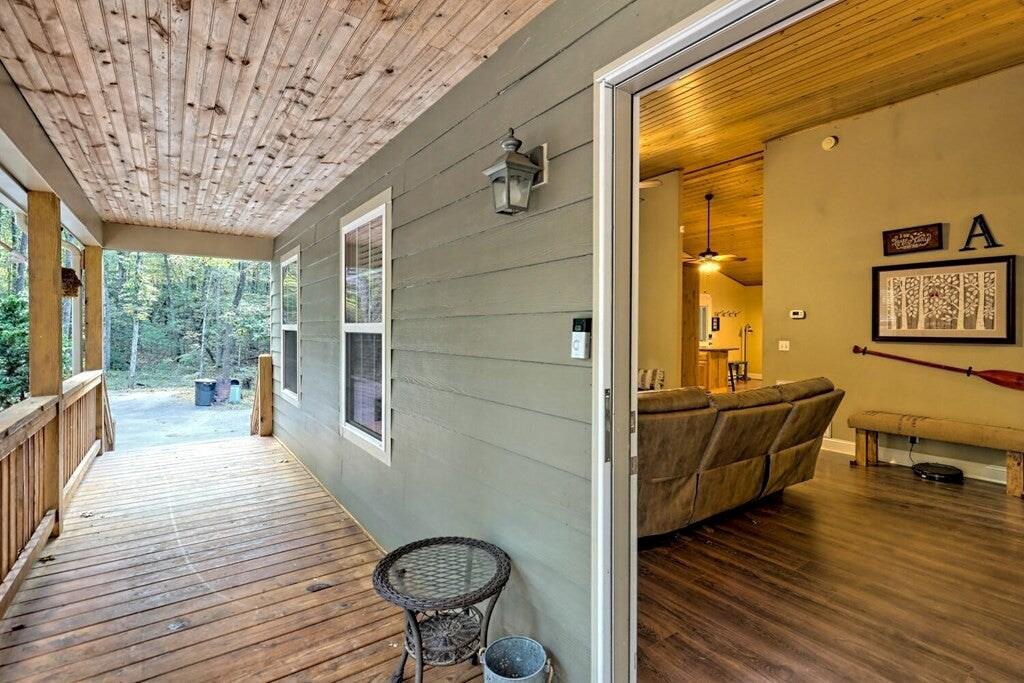 55 Rolling Oaks Road