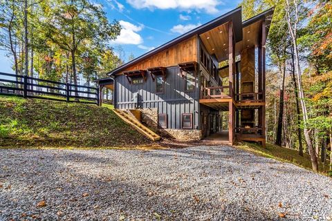 A home in Mccaysville