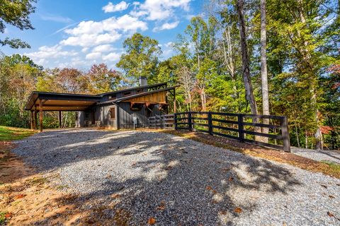 A home in Mccaysville