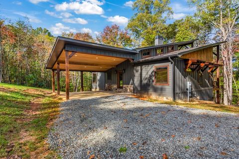 A home in Mccaysville