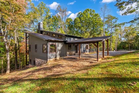 A home in Mccaysville