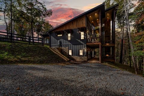 A home in Mccaysville