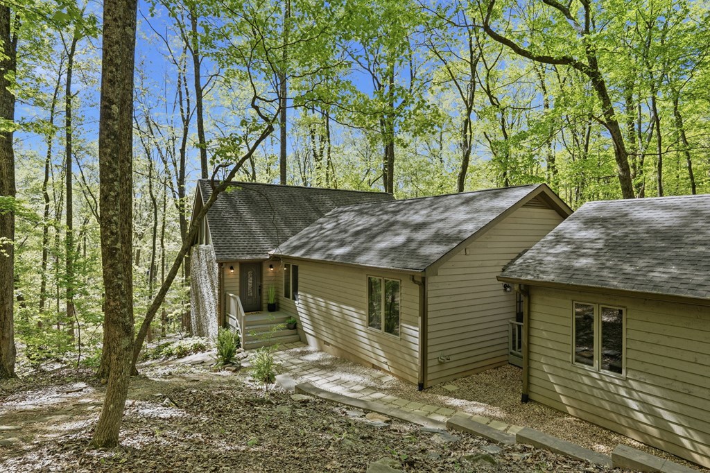 225 Windflower Drive