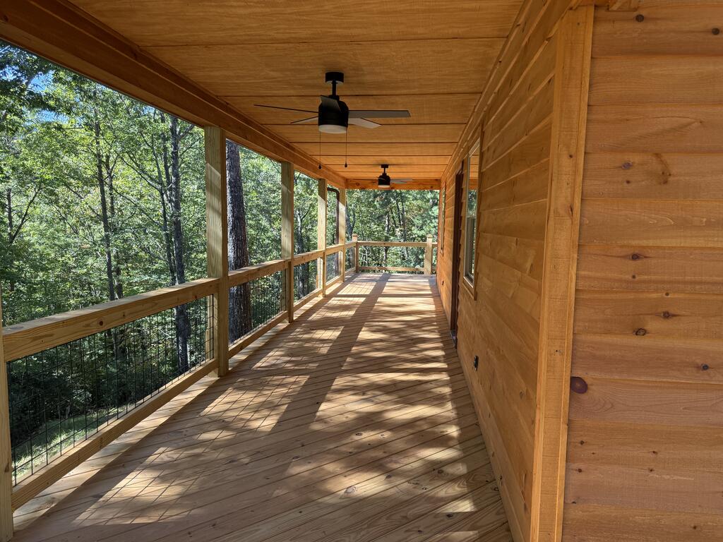 121 Surrey Trail