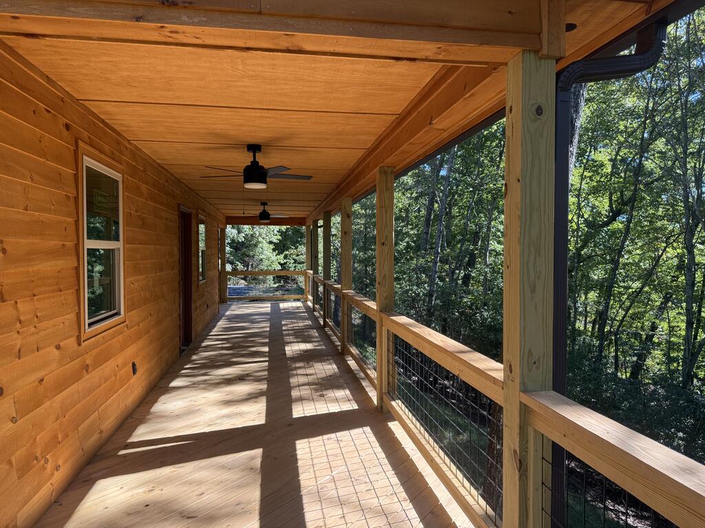 121 Surrey Trail