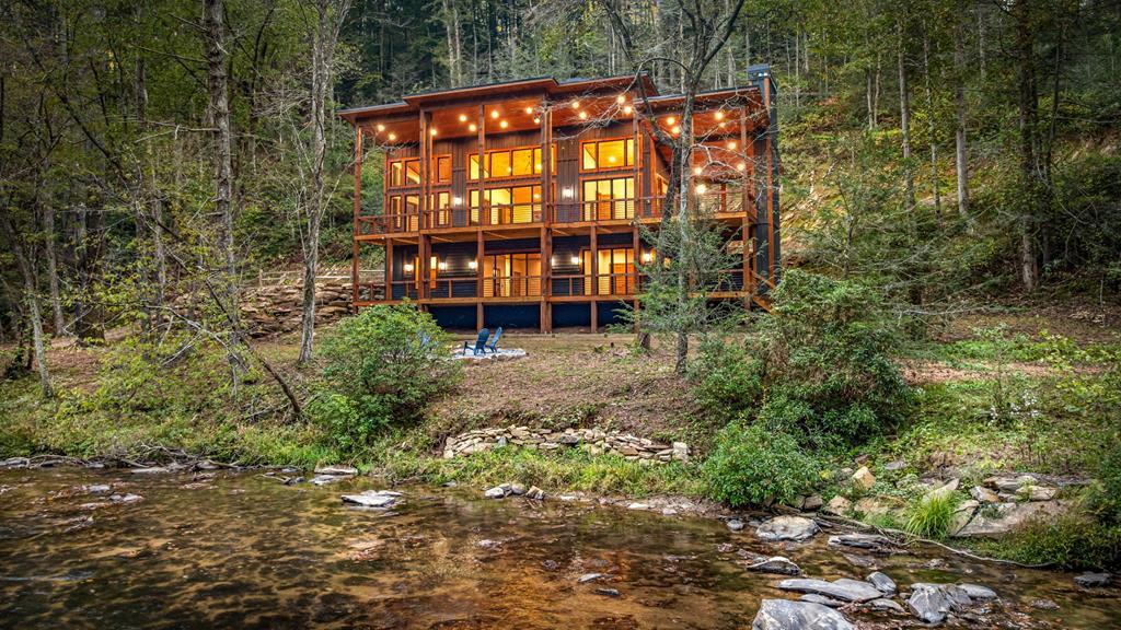 212 Fish Tale Cove