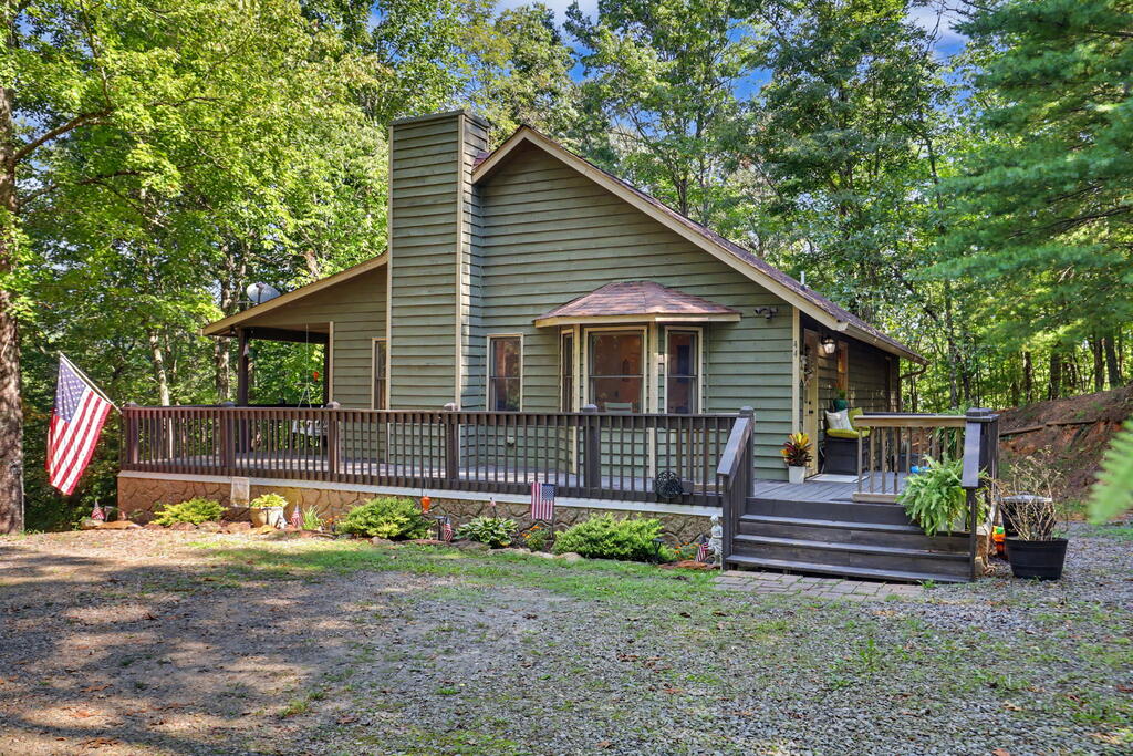 44 Fieldcrest Drive