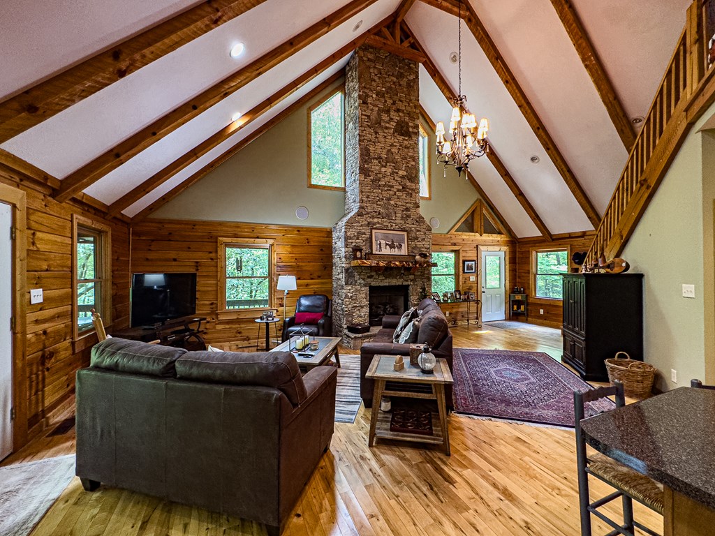 560 Mossy Creek Trail