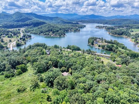 A home in Hayesville