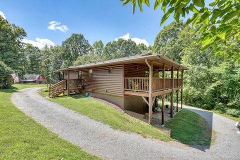 A home in Hayesville