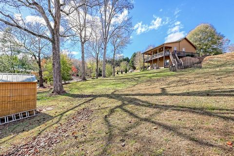 A home in Hayesville