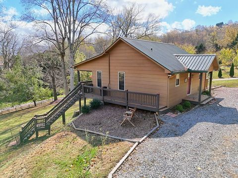 A home in Hayesville