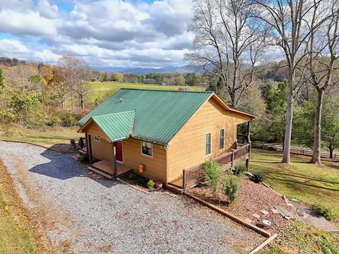 A home in Hayesville