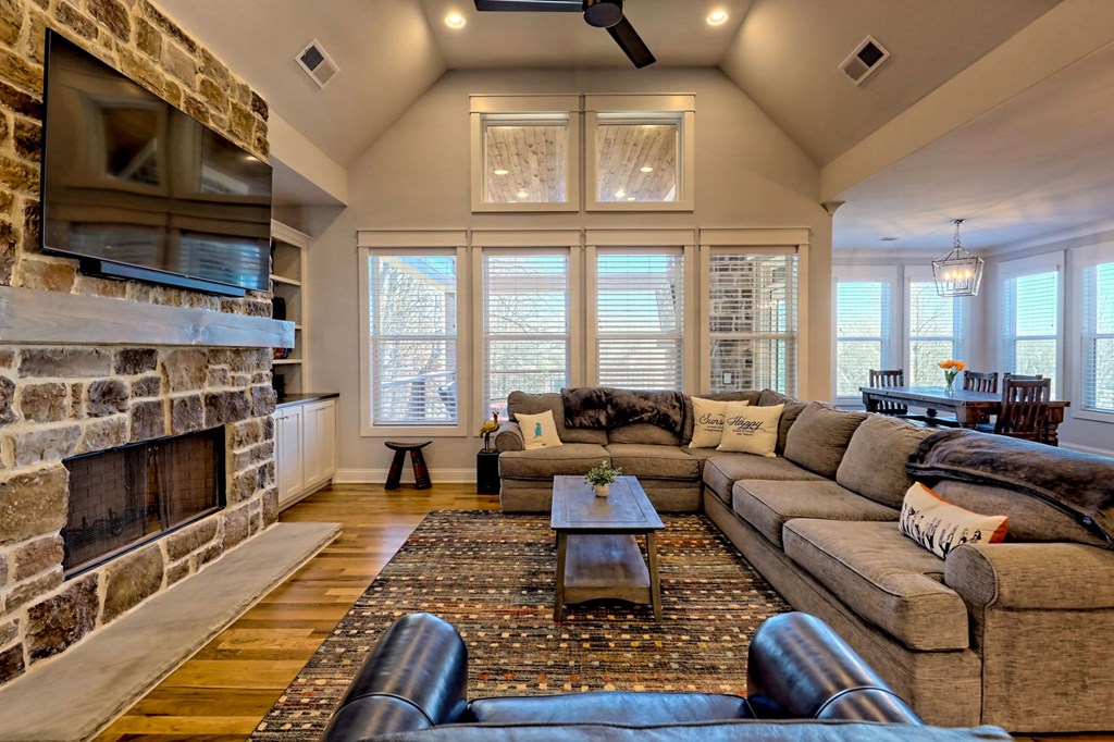 888 Reserve Road