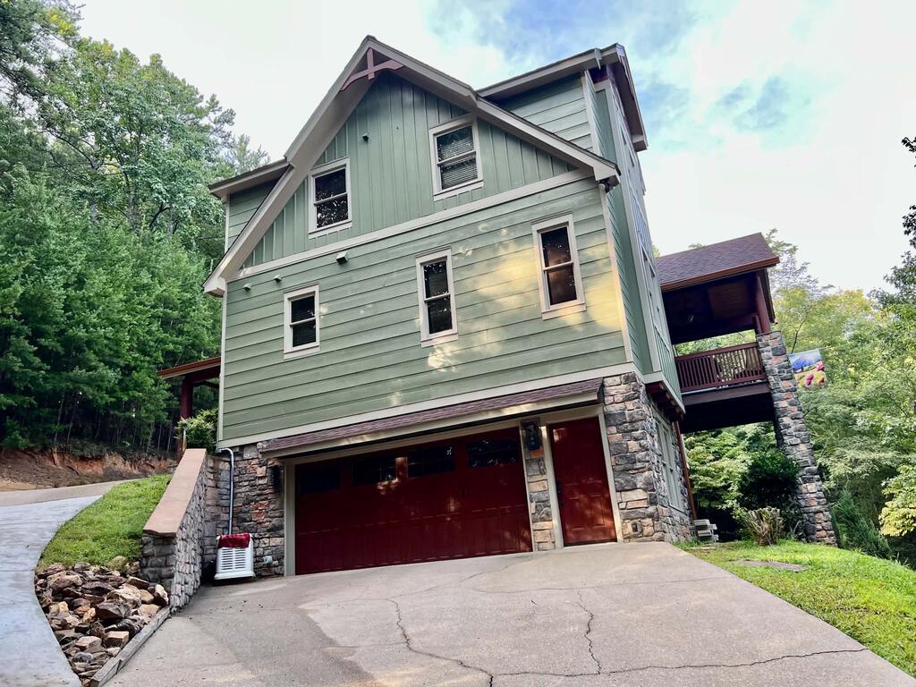 381 Laurel Ridge Lane