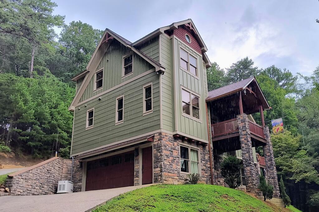 381 Laurel Ridge Lane