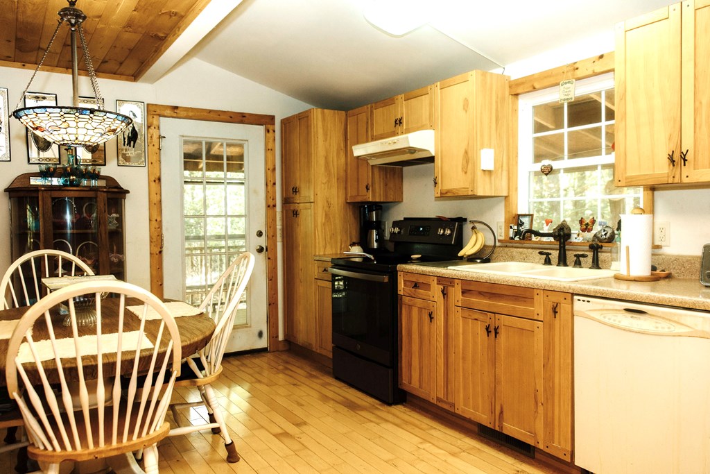 837 River Forest Run