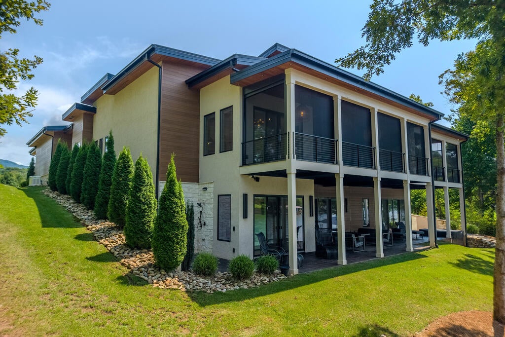 114 Hersie Point