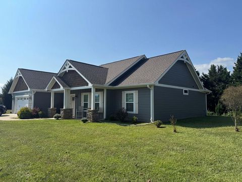 280 Bent Grass Circle Hayesville NC 28904