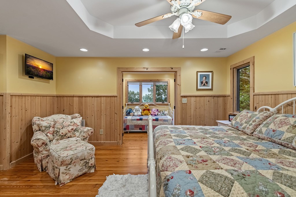 Morganton, Georgia, 30560, United States, 4 Bedrooms Bedrooms, ,5 BathroomsBathrooms,Residential,Active,1952626