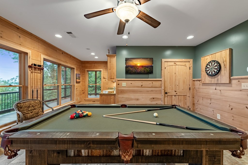 Morganton, Georgia, 30560, United States, 4 Bedrooms Bedrooms, ,5 BathroomsBathrooms,Residential,Active,1952626