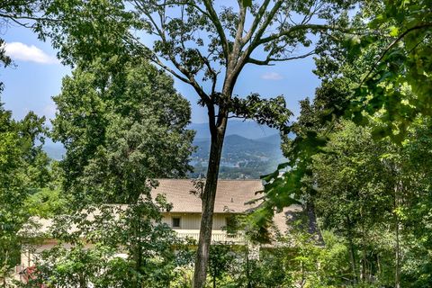 A home in Hayesville