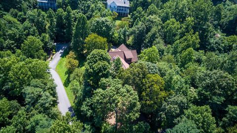 A home in Hayesville