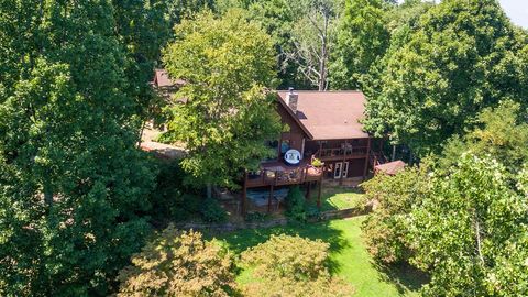 A home in Hayesville