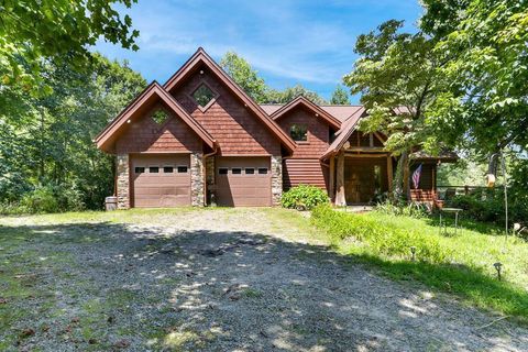 A home in Hayesville