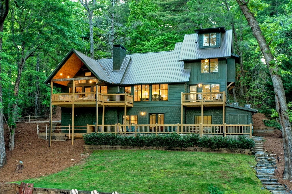143 Heritage Point