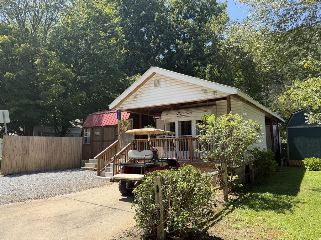 4124 Riverbank Run