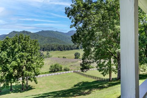 A home in Hayesville