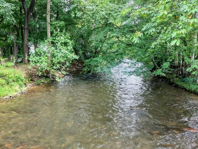 201 Ama Lane