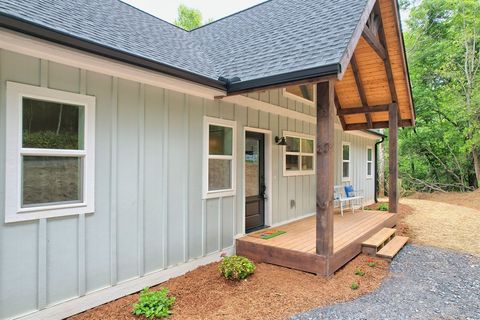 A home in Hayesville