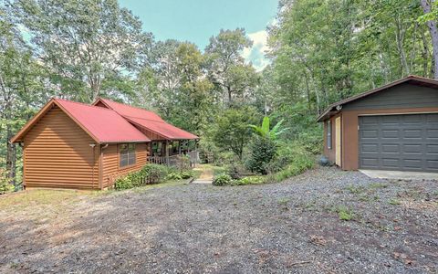 A home in Hiawassee