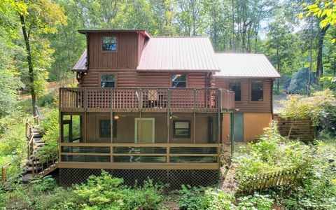 A home in Hiawassee