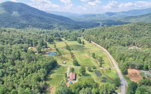 A home in Hiawassee