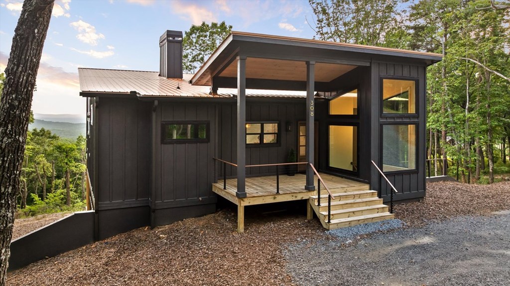 308 Shagbark Court