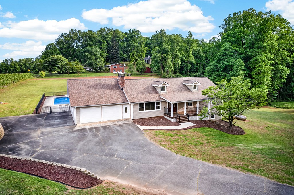 Dahlonega, Georgia, 30533, United States, 5 Bedrooms Bedrooms, ,4 BathroomsBathrooms,Residential,Active,2044582