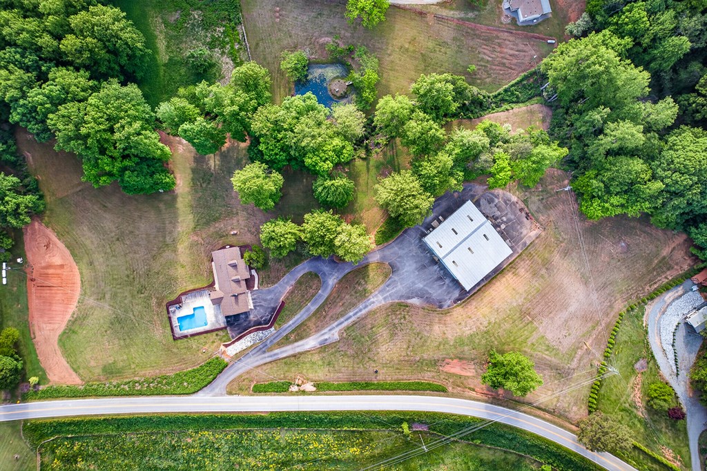 Dahlonega, Georgia, 30533, United States, 5 Bedrooms Bedrooms, ,4 BathroomsBathrooms,Residential,Active,2044582