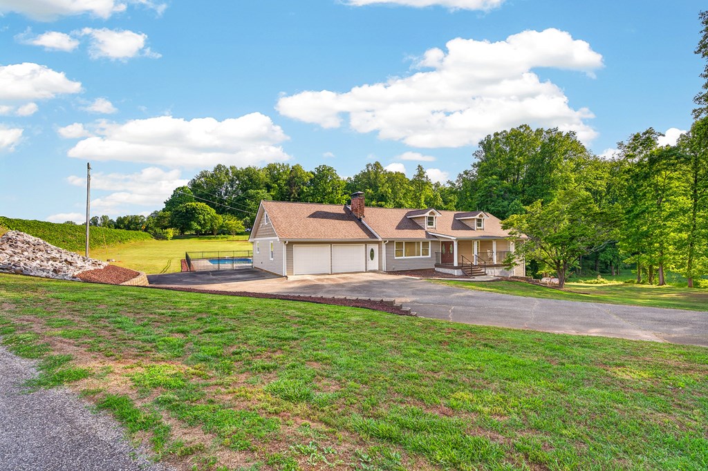Dahlonega, Georgia, 30533, United States, 5 Bedrooms Bedrooms, ,4 BathroomsBathrooms,Residential,Active,2044582