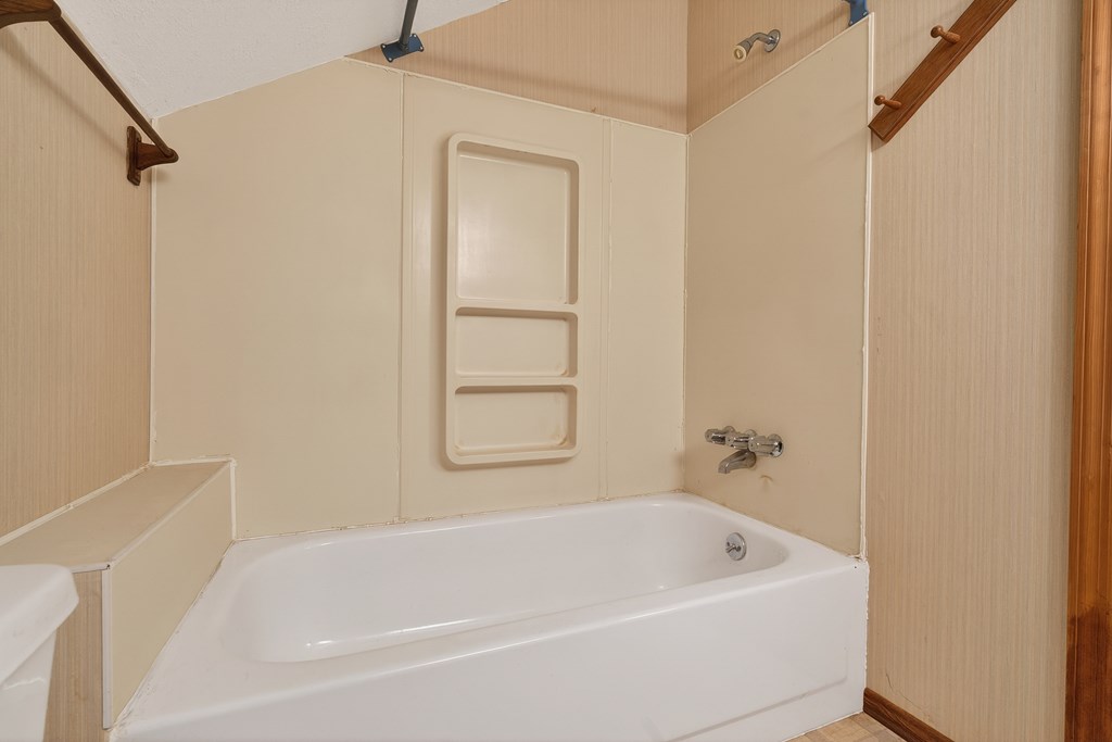 Dahlonega, Georgia, 30533, United States, 5 Bedrooms Bedrooms, ,4 BathroomsBathrooms,Residential,Active,2044582